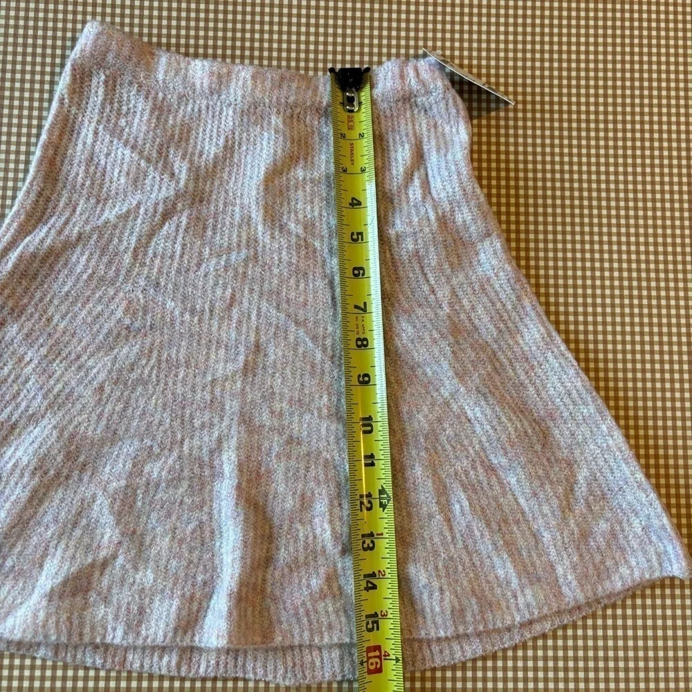 Oshkosh girl‎ sweater skirt. Size 7. NWT